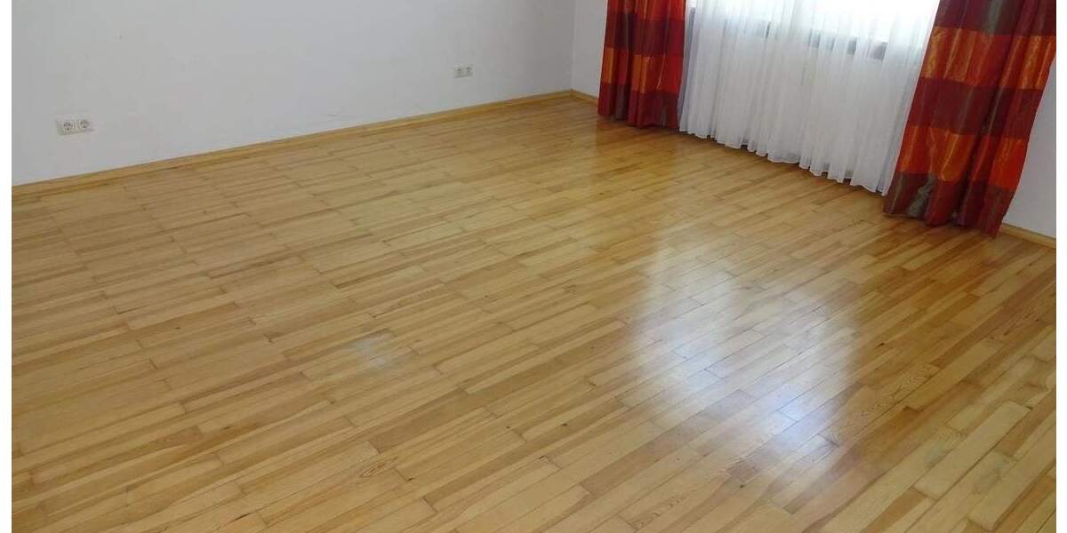 Etagenwohnung Baiersdorf - 3 Zimmer, 96 m&sup2;, 890&euro; | Angebot:23193097