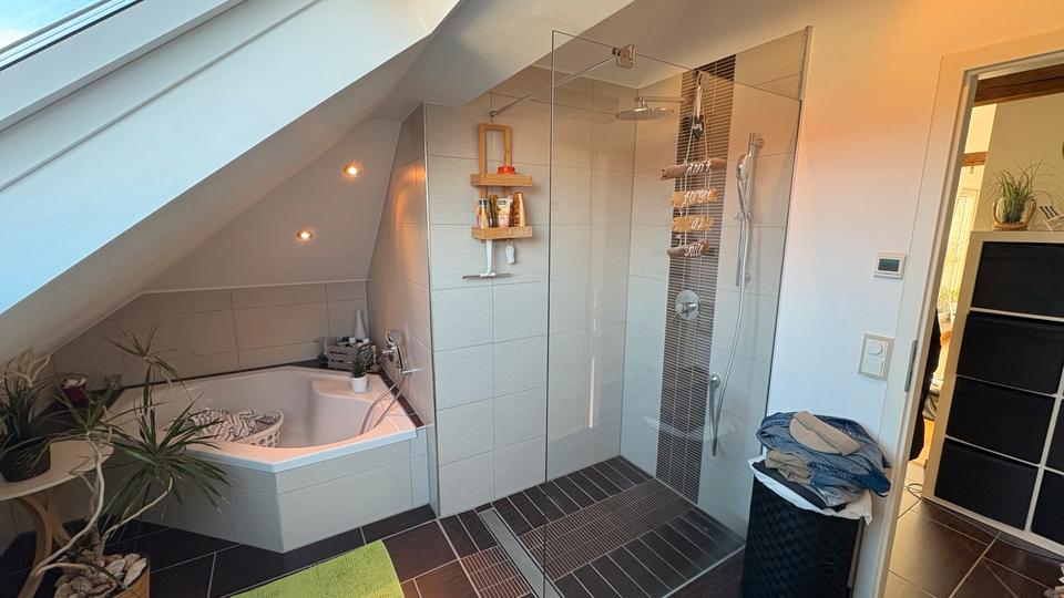 Dachgeschoßwohnung Nürnberg Rabus - 3 Zimmer, 76 m&sup2;, 290.000&euro; | Angebot:25752841