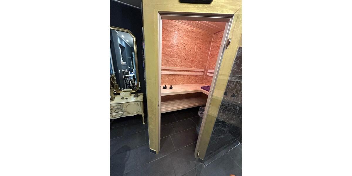 Exklusives Wohnen mit Historie & Moderne. 8 zimmer