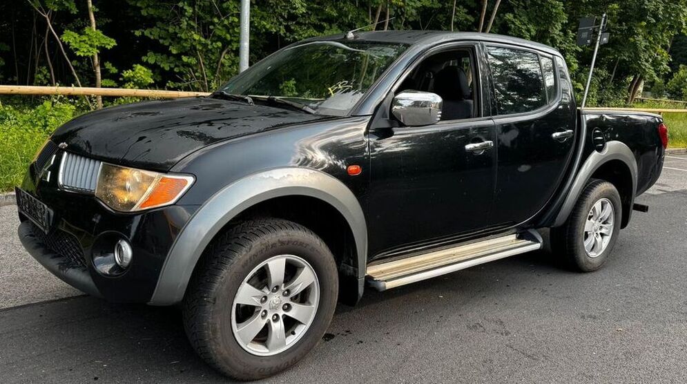 L200