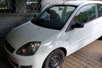 Ford Fiesta 71.800 km 2.200 € Forchheim 91301