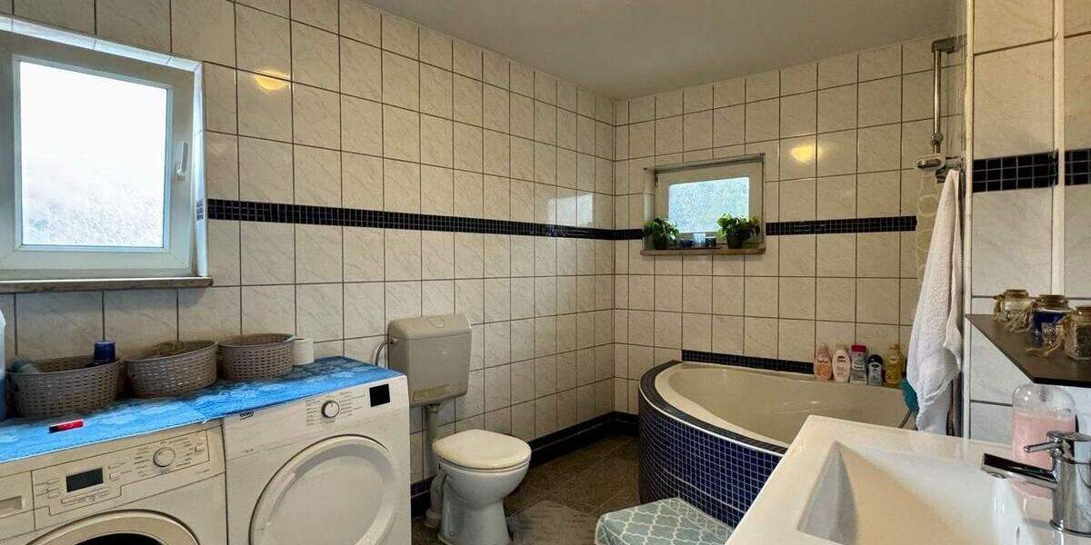 Etagenwohnung Fürth Dambach - 6 Zimmer, 158 m&sup2;, 399.000&euro; | Angebot:25671105