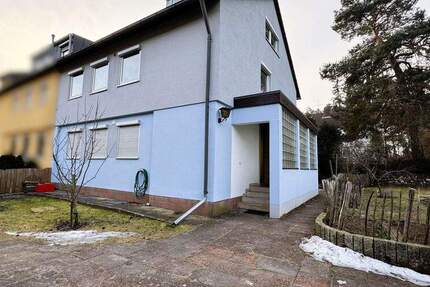 Nürnberg Falkenheim - saniertes Zweifamileinhaus mit Doppelgarage und großem Garten 6 zimmer