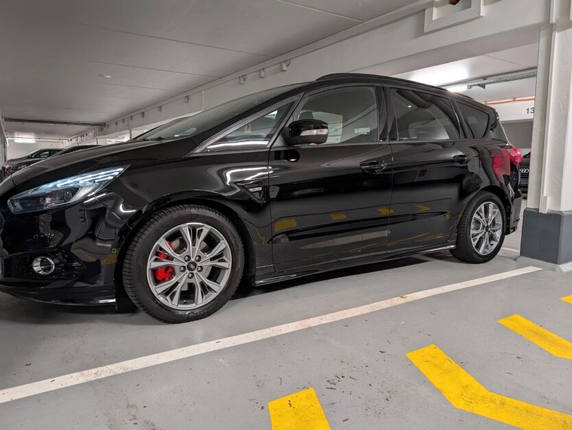Ford S-Max 103.000 km 21.000 € Nürnberg 90471