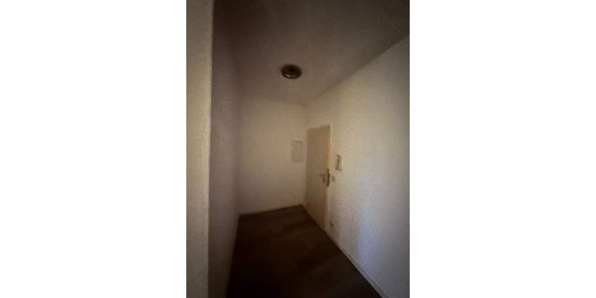 Moderne 1-Zimmer Wohnung mit Teilmöblierung in Stein (90547) zimmer