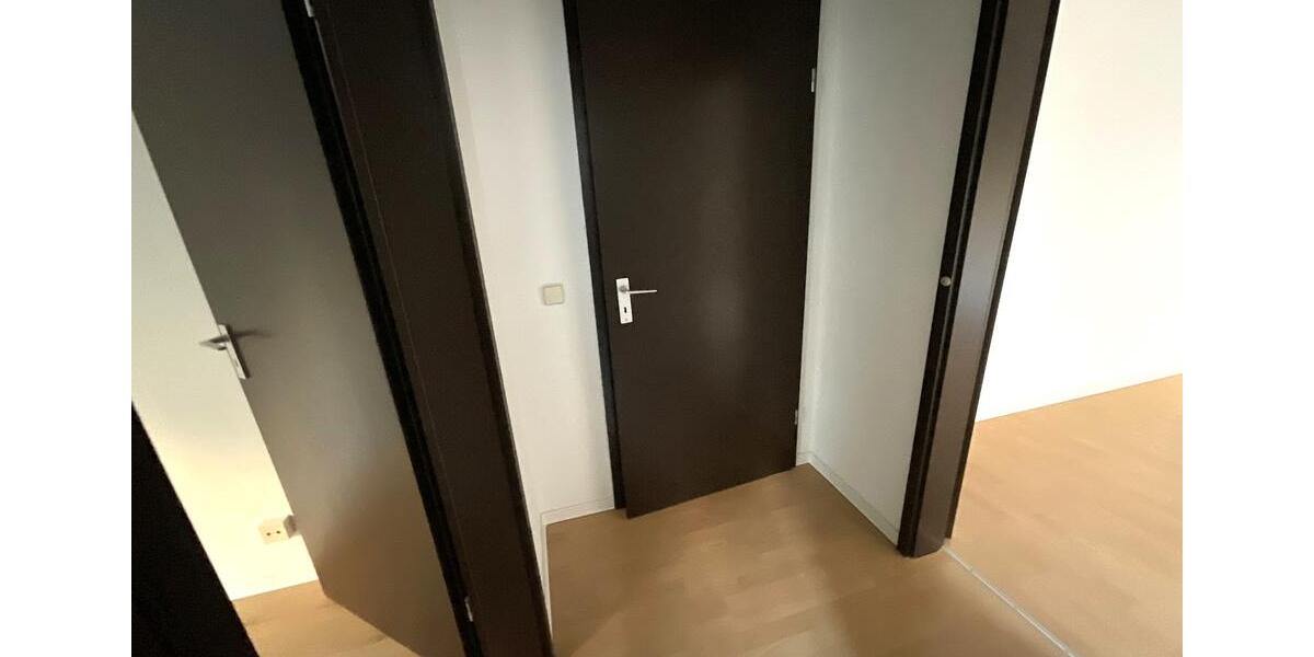 Großzügige 3-Zimmer-Wohnung mit zwei Balkonen und Tiefgarage 3 zimmer