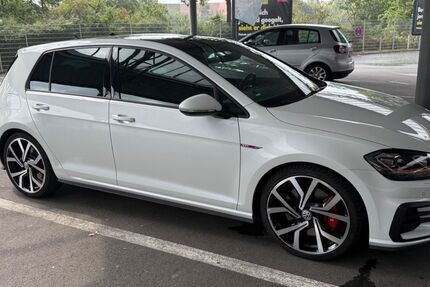 VW Golf 66.000 km 22.999 &euro; Obermichelbach 90587