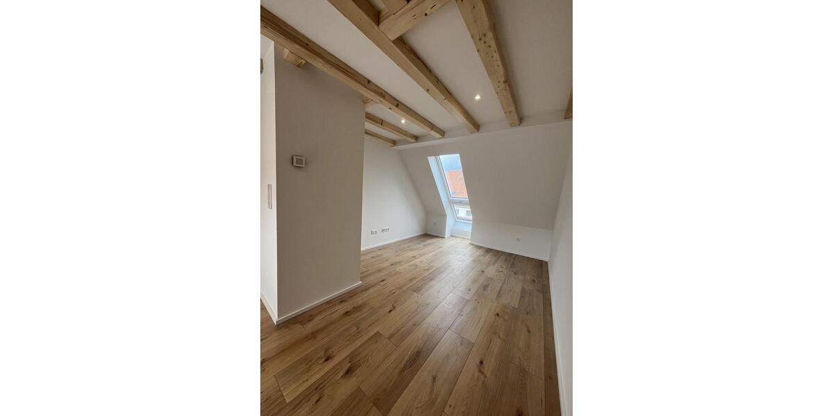 Dachgeschoßwohnung Nürnberg Gibitzenhof - 3 Zimmer, 58 m&sup2;, 960&euro; | Angebot:25652560