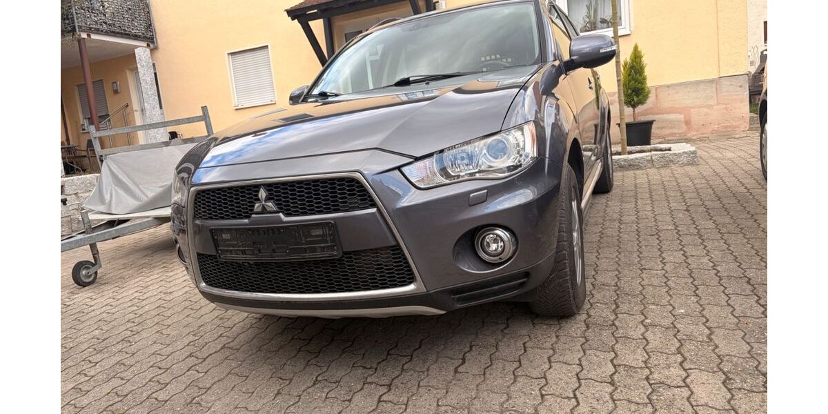 Mitsubishi Outlander 202.028 km 3.299 &euro; Erlangen 91056