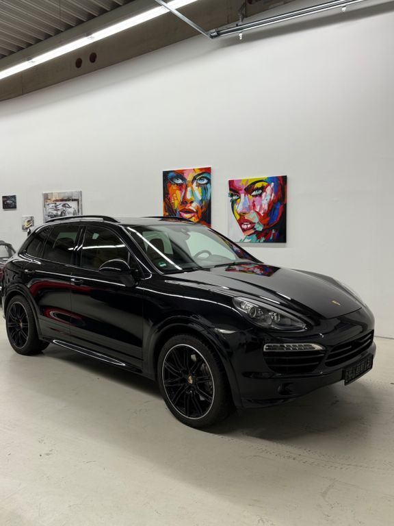 Porsche Cayenne 174.000 km 31.900 € Baiersdorf 91083