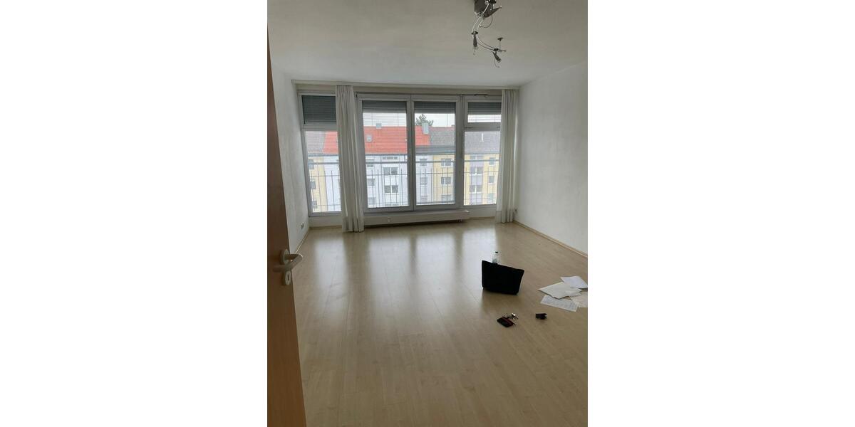 Dachgeschoßwohnung Nürnberg Sankt Leonhard - 3 Zimmer, 62 m&sup2;, 335&euro; | Angebot:25360960
