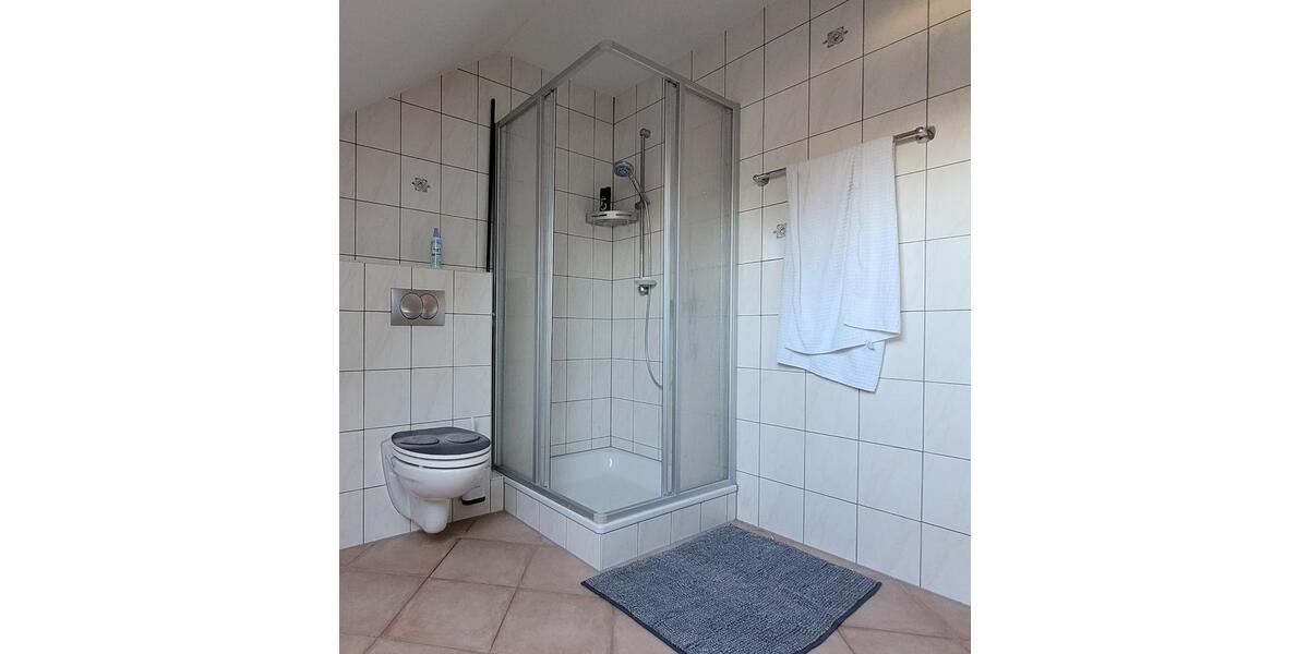 Helle, moderne Doppelhaushälfte zu vermieten 7 zimmer