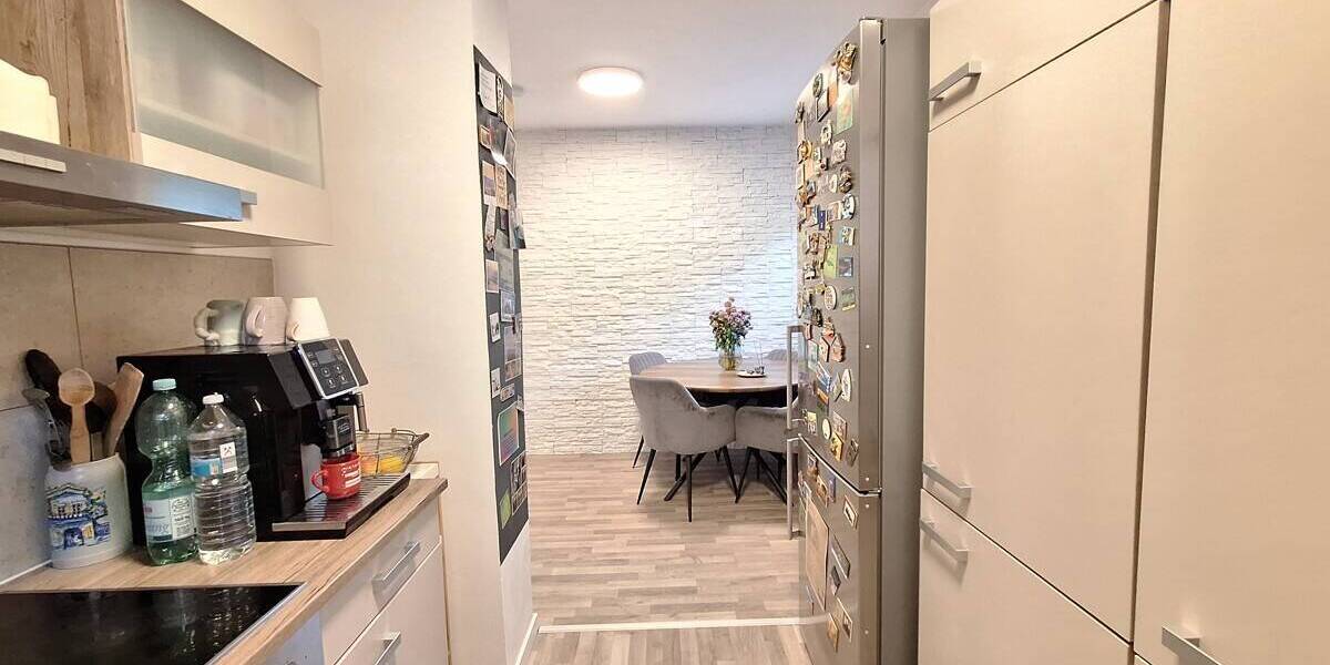 Renovierte 3-Zimmer Wohnung im Hochparterre mit Balkon und Einzelgarage 3 zimmer