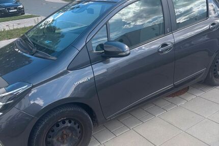Toyota Yaris 83.000 km 11.850 &euro; burgthann 90559