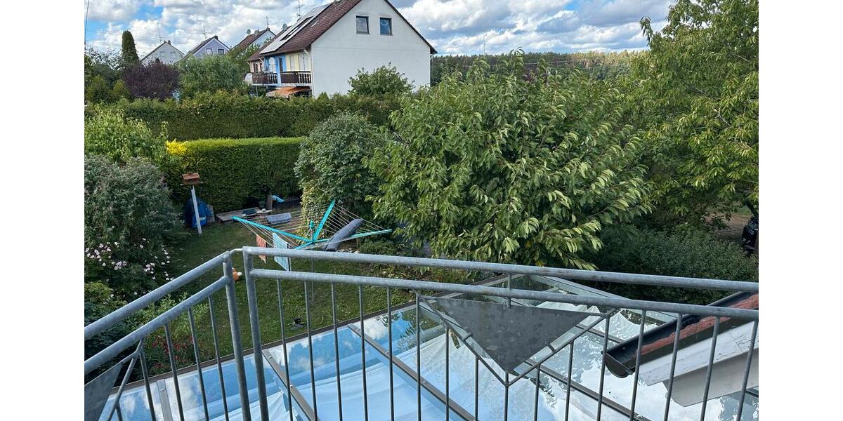 Reihenhaus Roßtal - 6 Zimmer, 127 m&sup2;, 599.000&euro; | Angebot:27299085