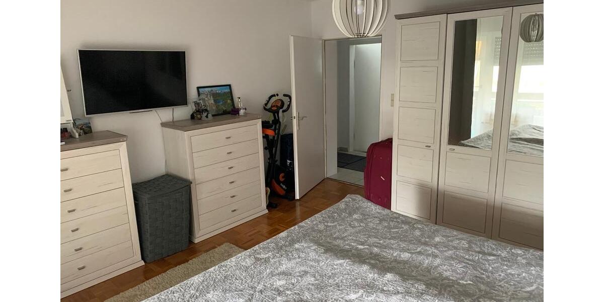 Etagenwohnung Fürth Atzenhof - 4 Zimmer, 122 m&sup2;, 1.550&euro; | Angebot:25256099