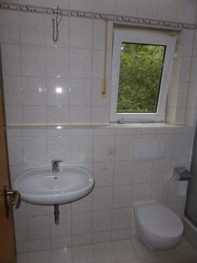 Top gepflegte 1-Zimmer-Wohnung mit Balkon direkt in Feucht
