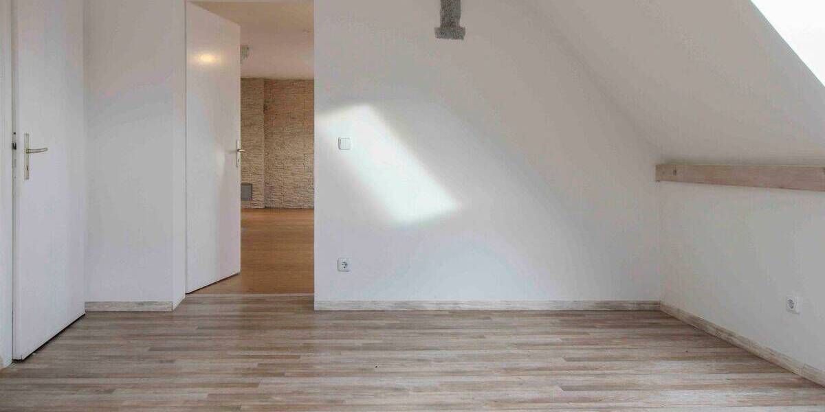 Mehrfamilienhaus, Wohnhaus Fürth Unterfarrnbach - 7 Zimmer, 230 m&sup2;, 528.000&euro; | Angebot:26391494