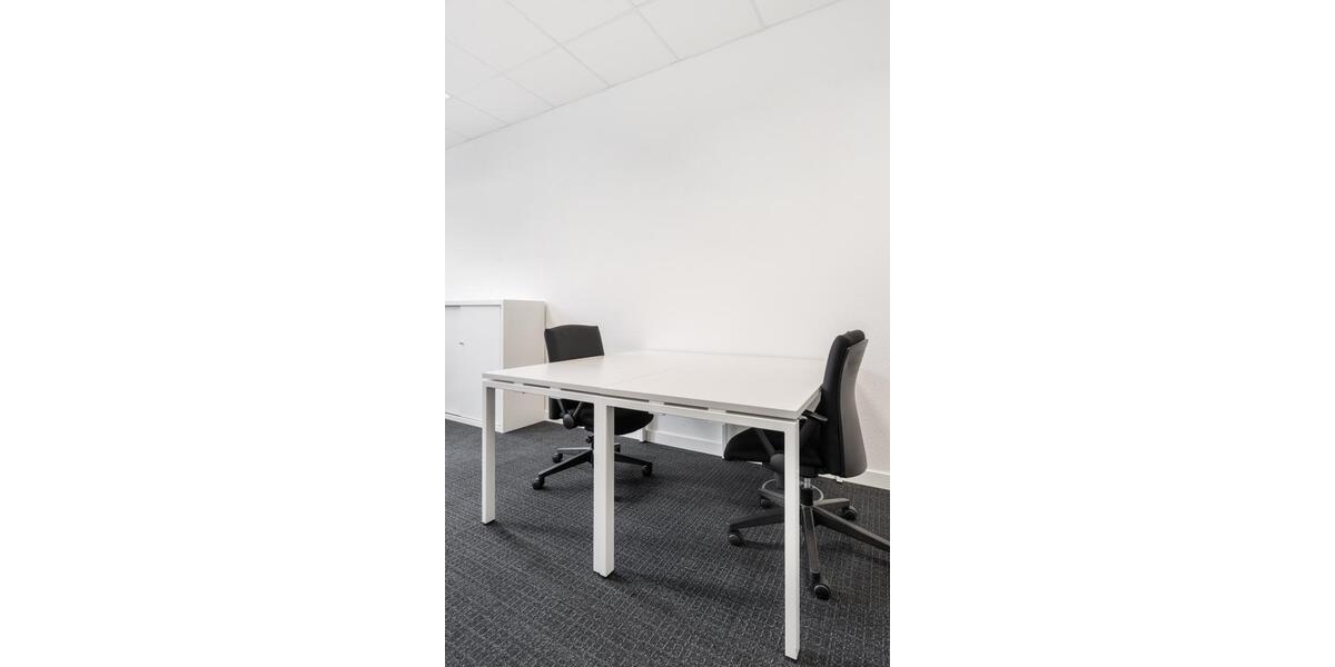 Privater Büroraum für 3 Person in Regus Südwestpark zimmer