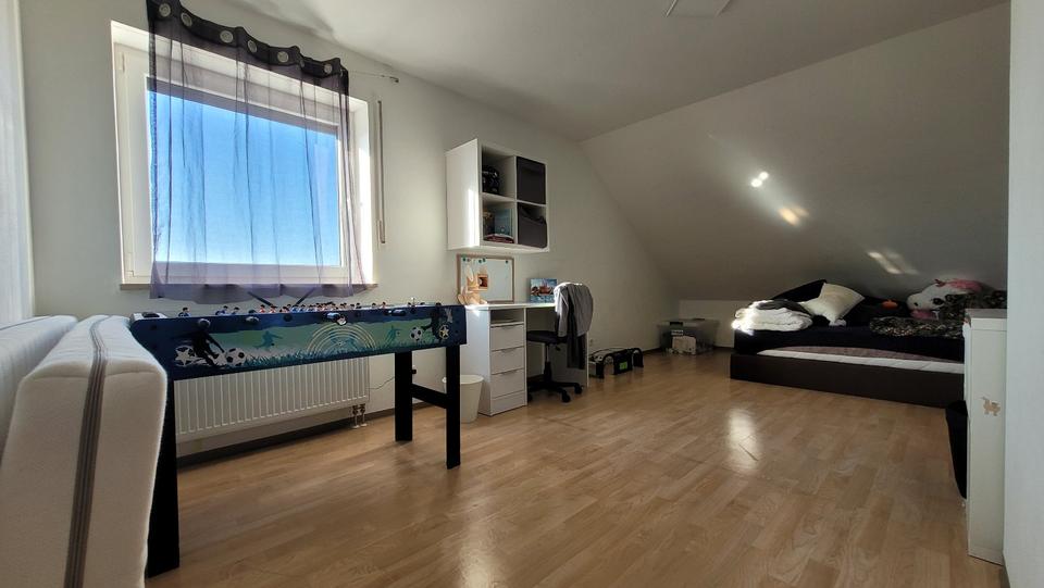 Helle, moderne Doppelhaushälfte zu vermieten 7 zimmer