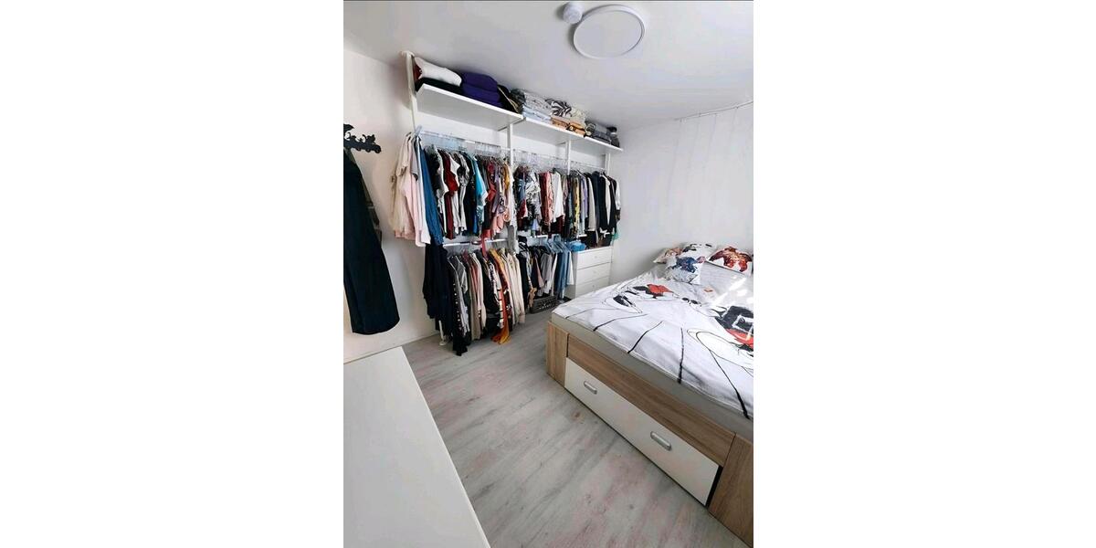 Modernisierte 2-Zimmer-Wohnung mit EBK und Balkon 2 zimmer