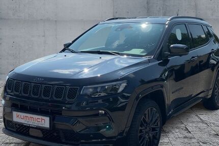 Jeep Compass 68.155 km 21.590 &euro; Fürth 90765