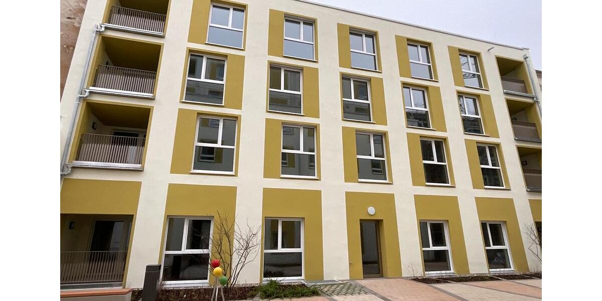 Attraktive 3-Zimmer-Wohnung mit Loggia und Einbauküche 3 zimmer