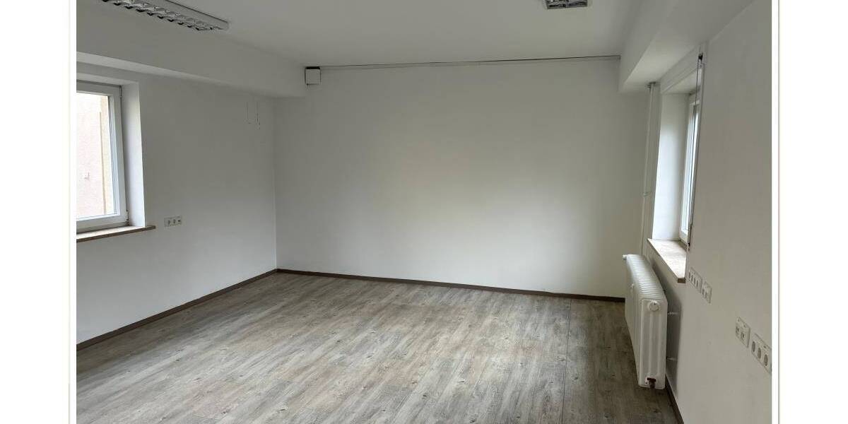 Gewerbeobjekt Schwabach - 2 Zimmer, 30 m&sup2;, 360&euro; | Angebot:25996366