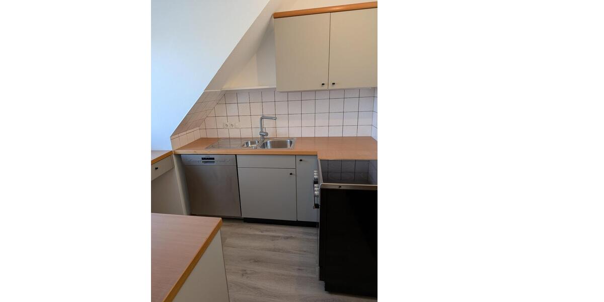 Dachgeschoßwohnung Fürth Eigenes Heim - 2.5 Zimmer, 60 m&sup2;, 890&euro; | Angebot:25392050