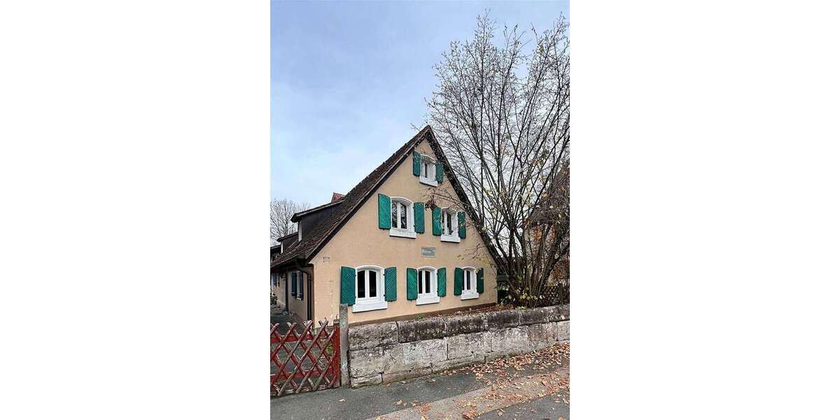 Haus zum Kaufen in Nürnberg 389.000 € 170 m² 6 zimmer
