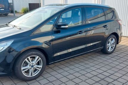 Ford S-Max 87.000 km 13.900 &euro; Nürnberg 90431