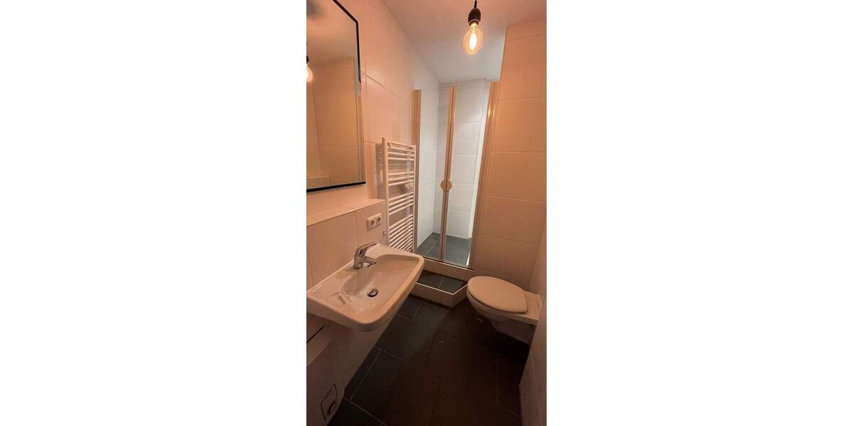 Große 4-Zimmer-Wohnung mit Balkon im Herzen von Feucht 4 zimmer