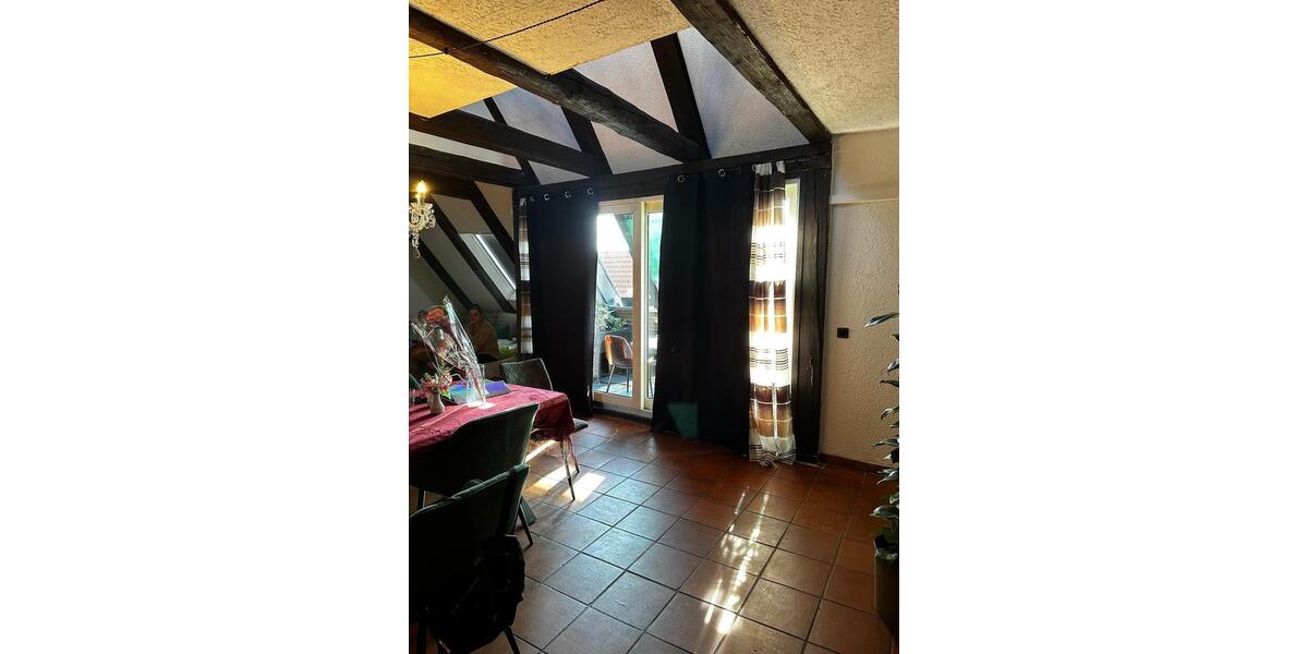 Dachgeschoßwohnung Nürnberg Gaismannshof - 5 Zimmer, 125 m&sup2;, 1.500&euro; | Angebot:27605204