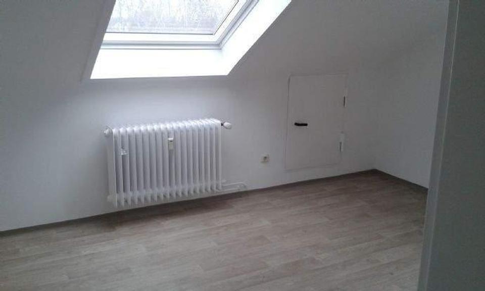Dachgeschoßwohnung Nürnberg Schnepfenreuth - 2 Zimmer, 74 m&sup2;, 740&euro; | Angebot:25178802
