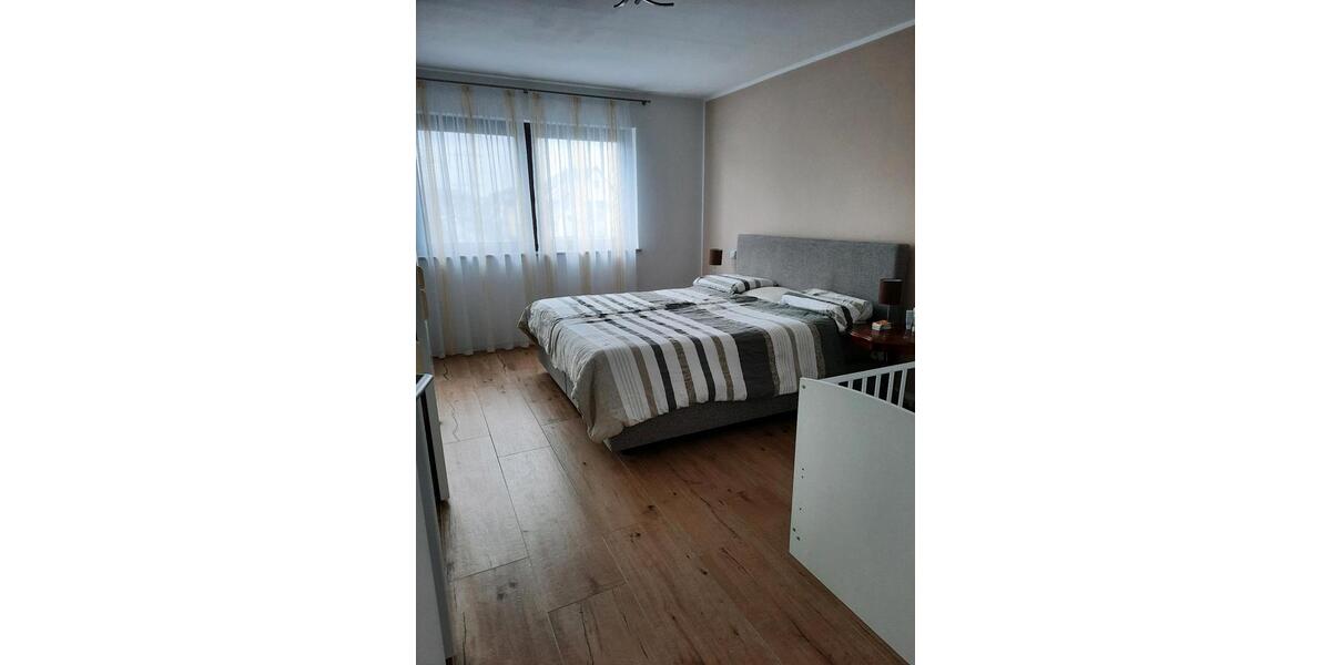 Etagenwohnung Nürnberg Gibitzenhof - 4 Zimmer, 127 m&sup2;, 1.900&euro; | Angebot:26124395