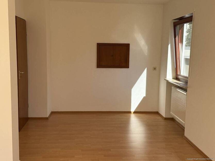 Doppelhaushälfte für eine junge Familie, ruhig gelegen nähe Aischpark Center