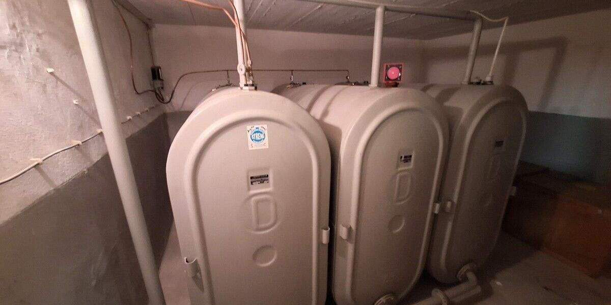 Renovierungsbedürftiger Bungalow mit Garten und Garage 4 zimmer