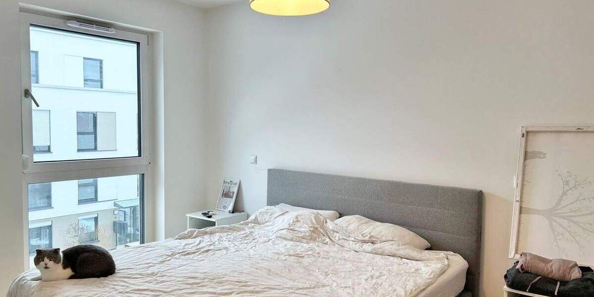 ***REDNITZ JUWEL*** SONNIGE 2 ZIMMER WOHNUNG MIT EINBAUKÜCHE, BALKON UND TIEFGARAGENSTELLPLATZ 2 zimmer