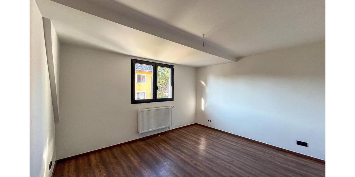 Überwiegend saniertes Doppelhaus in ruhiger Lage! - Doppelhaus Neuendettelsau 10809571180 | Angebot:26364269