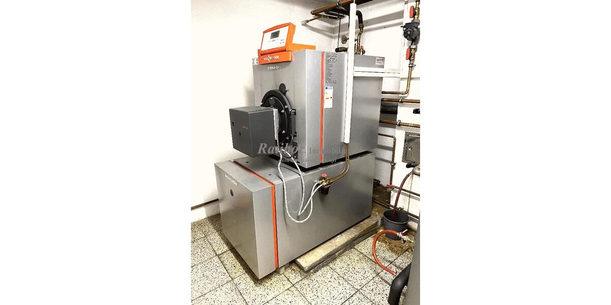 Sehr großzügiges und gepflegtes Einfamilienhaus mit Einliegerwohnung und Doppelgarage in Roth OT - Bungalow Roth Pfaffenhofen | Angebot:25634482