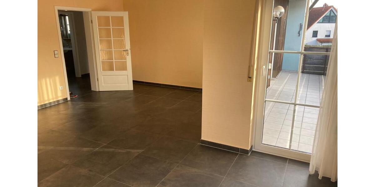 Etagenwohnung Nürnberg Almoshof - 2 Zimmer, 75 m&sup2;, 850&euro; | Angebot:27605096
