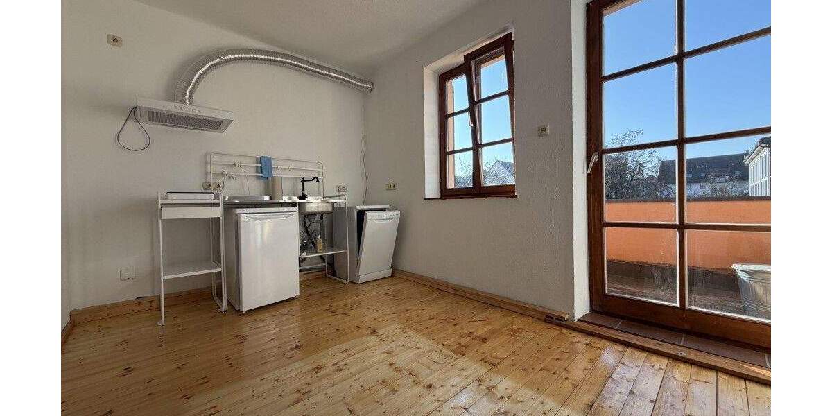 Etagenwohnung Erlangen Innenstadt - 4 Zimmer, 94 m&sup2;, 1.350&euro; | Angebot:25670091