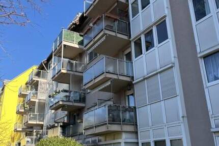 Sonnige 2-Zimmerwohnung - Bad mit Dusche und Wanne - Balkon- TG-Stellplatz