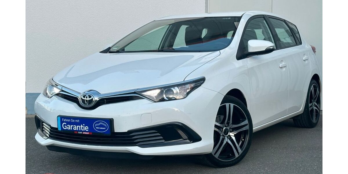 Toyota Auris 114.489 km 8.995 &euro; Burgthann 90559