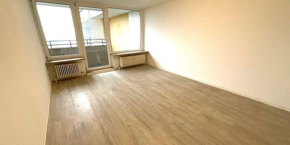 Etagenwohnung Nürnberg Langwasser - 3 Zimmer, 80 m&sup2;, 899&euro; | Angebot:25780095