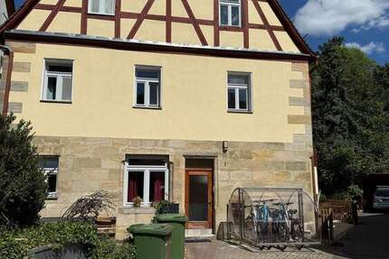 Außen Fachwerk, Innen modern - 2,5 Zimmer Wohnung in Heroldsberg 2 zimmer