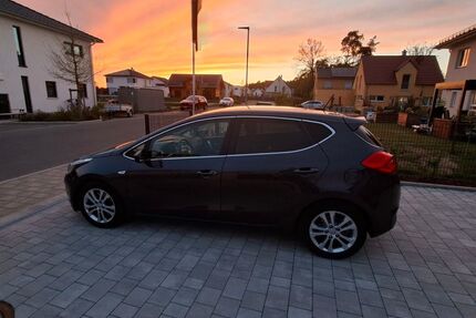 Kia ceed / Ceed 110.000 km 7.500 &euro; Burgthann 90559