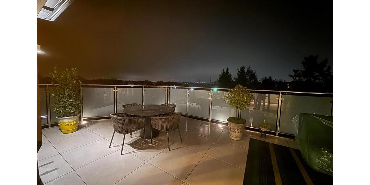 Exklusives Penthouse über den Dächern von Nürnberg-Schniegling zimmer