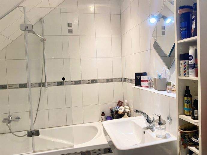 Etagenwohnung Fürth Weikershof - 3 Zimmer, 92 m&sup2;, 990&euro; | Angebot:26796666