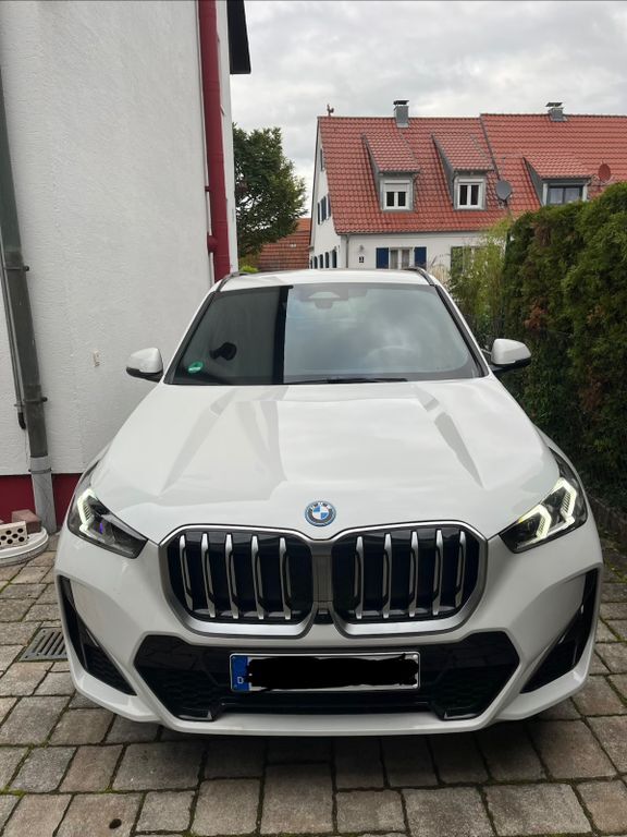 BMW iX1 6.800 km 53.000 € Uttenreuth 91080